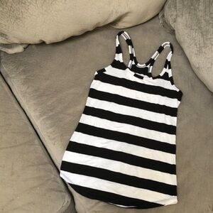 Lululemon tank size 2